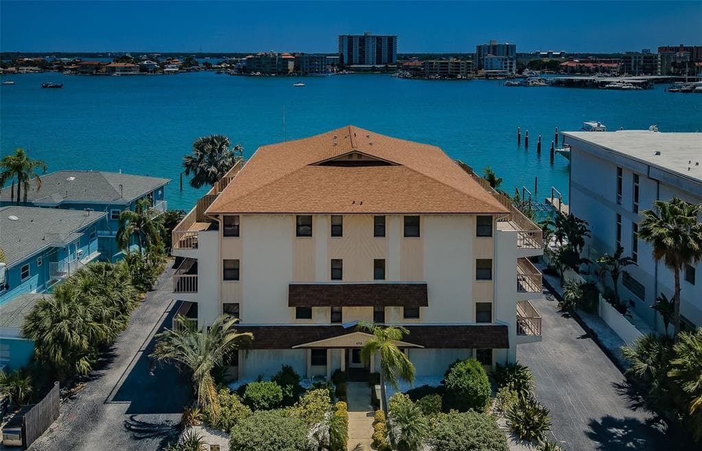479 E SHORE DR 8 photo 3
