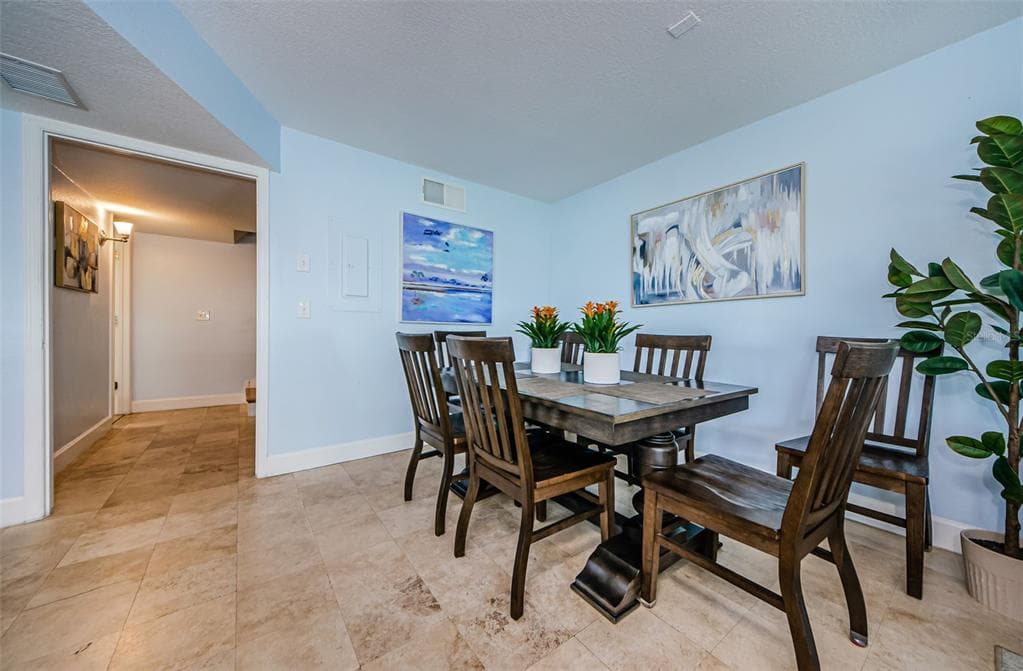 479 E SHORE DR 8 photo 14