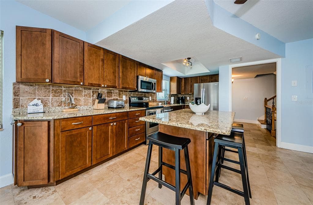 479 E SHORE DR 8 photo 18