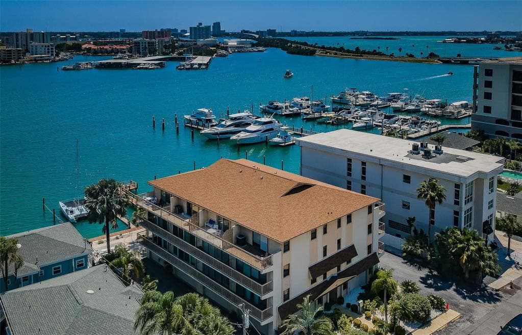 479 E SHORE DR 8 photo 4