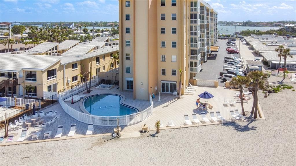 1255 TARPON CENTER DRIVE 503 photo 2