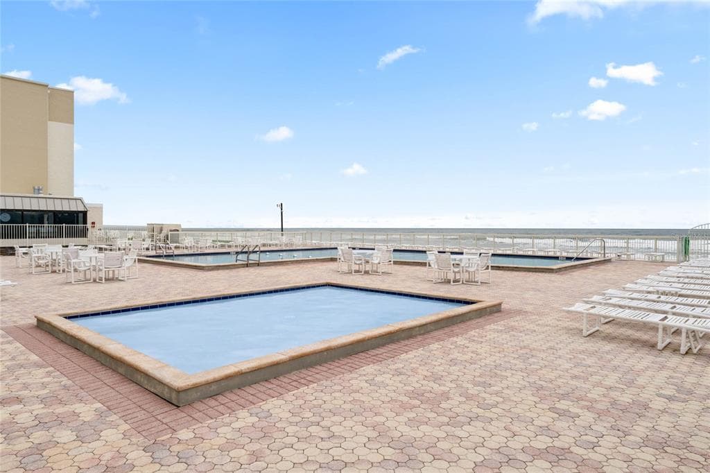 4175 S ATLANTIC AVENUE 507 photo 2