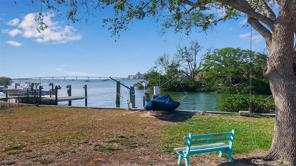 1479 BAY POINT DRIVE photo 9
