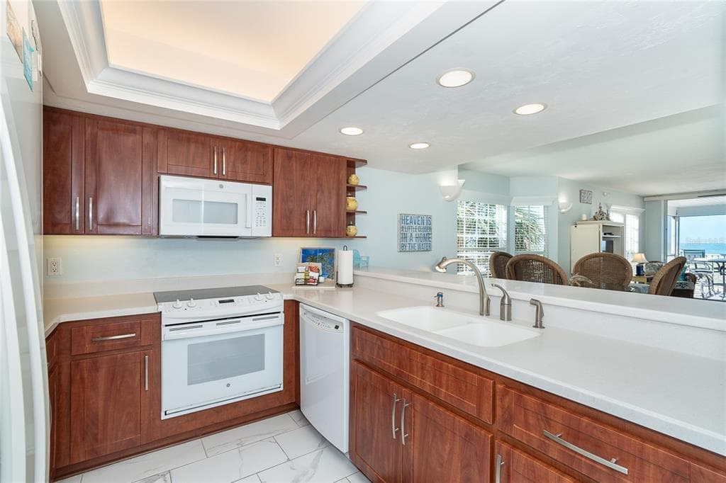 7466 PALM ISLAND DRIVE 2913 photo 11