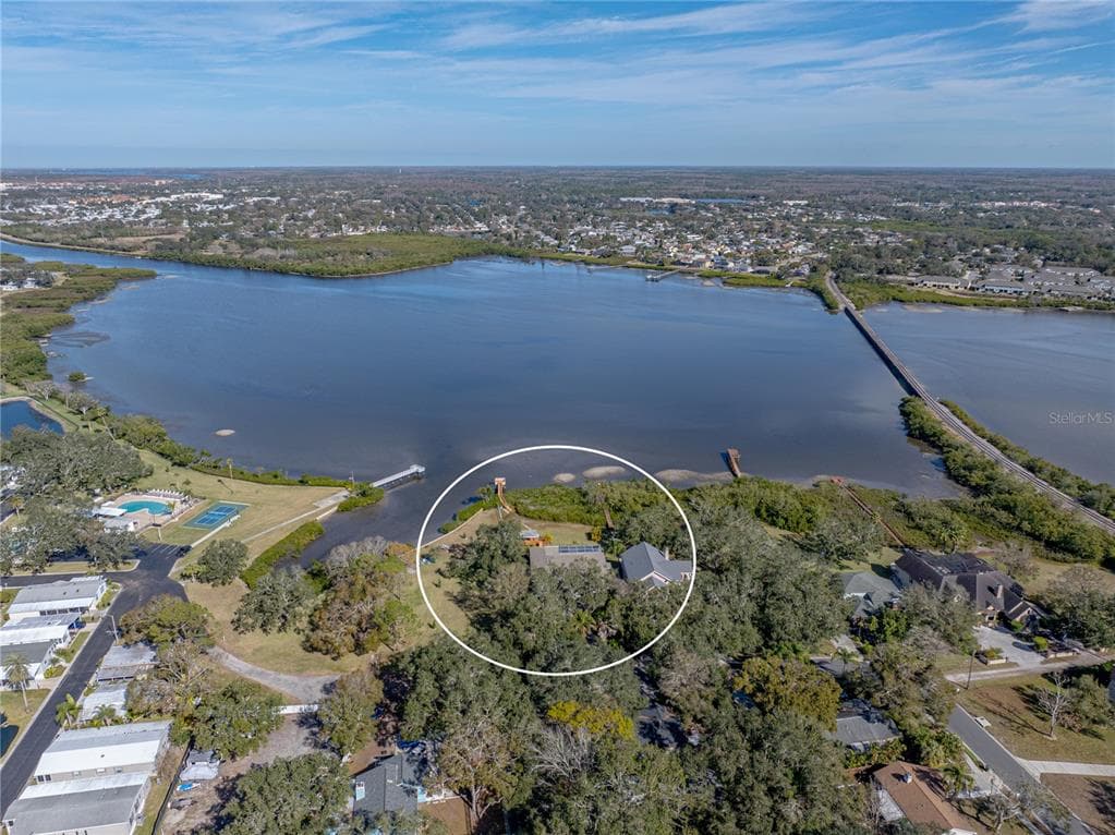 3484 SHORE DRIVE photo 2