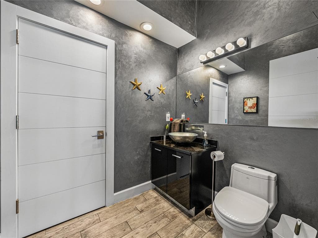 3484 SHORE DRIVE photo 21