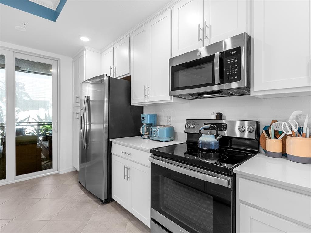 14214 HERITAGE LANDING BOULEVARD 817 photo 11