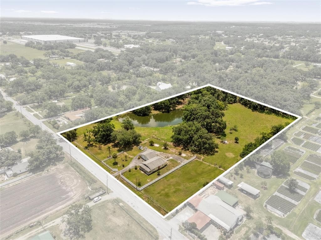 3101 MEDULLA ROAD photo 2