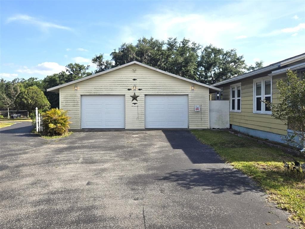 3101 MEDULLA ROAD photo 17