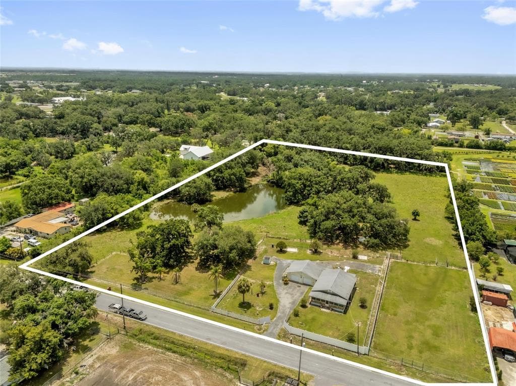 3101 MEDULLA ROAD photo 1