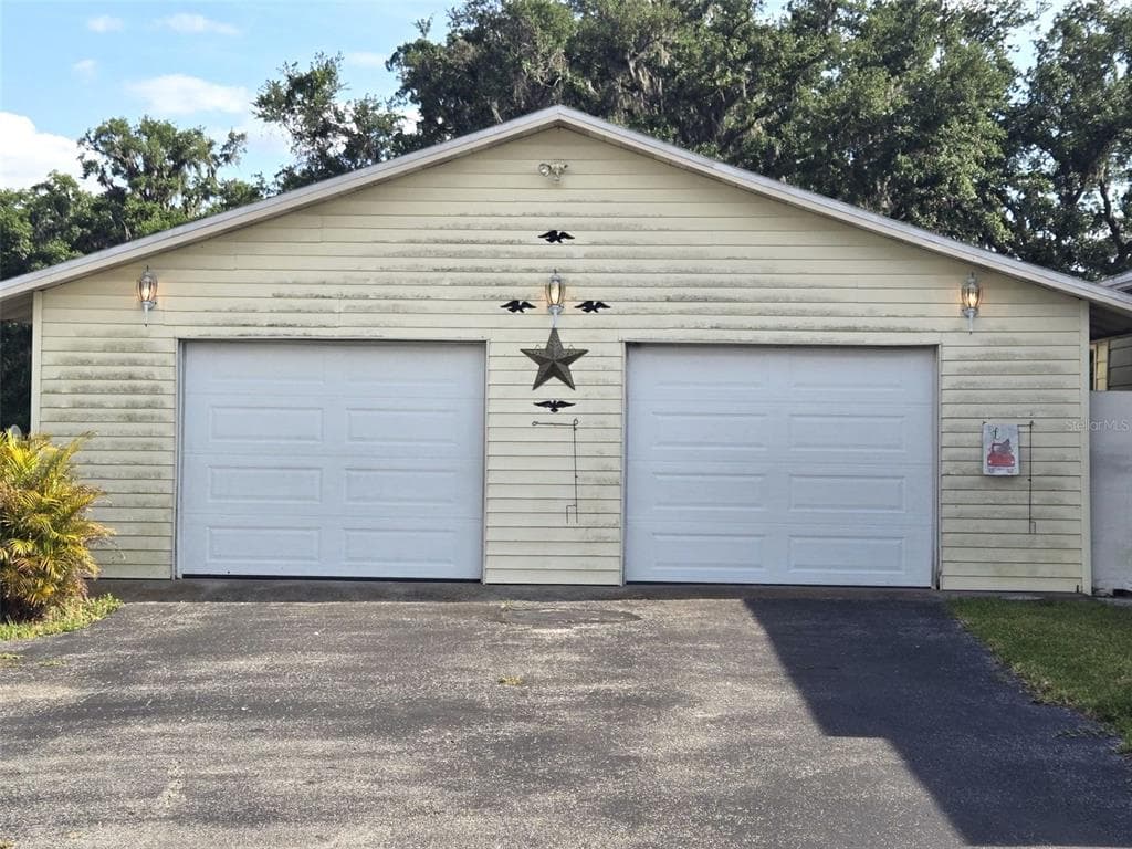 3101 MEDULLA ROAD photo 4