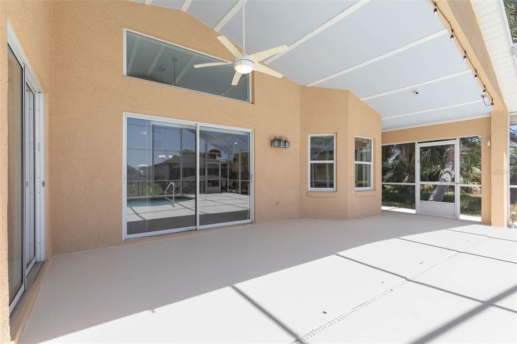 6 CROSSLEAF COURT E photo 24