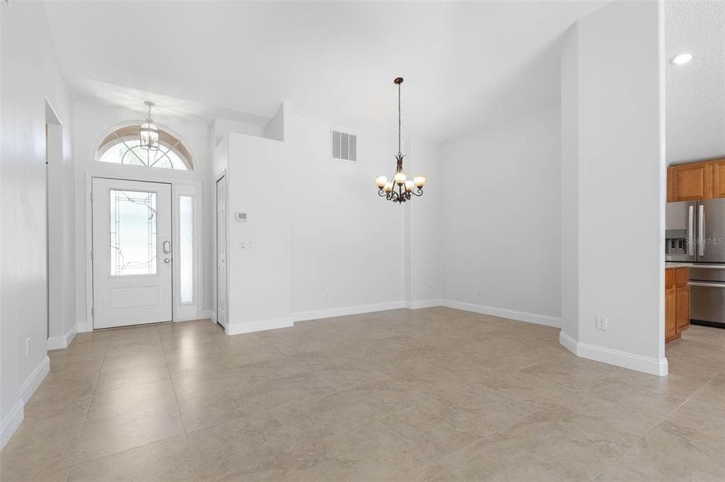 6 CROSSLEAF COURT E photo 15