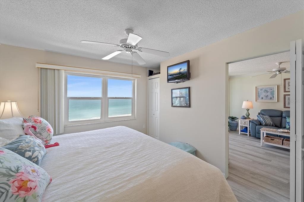 950 TARPON CENTER DRIVE 504 photo 17