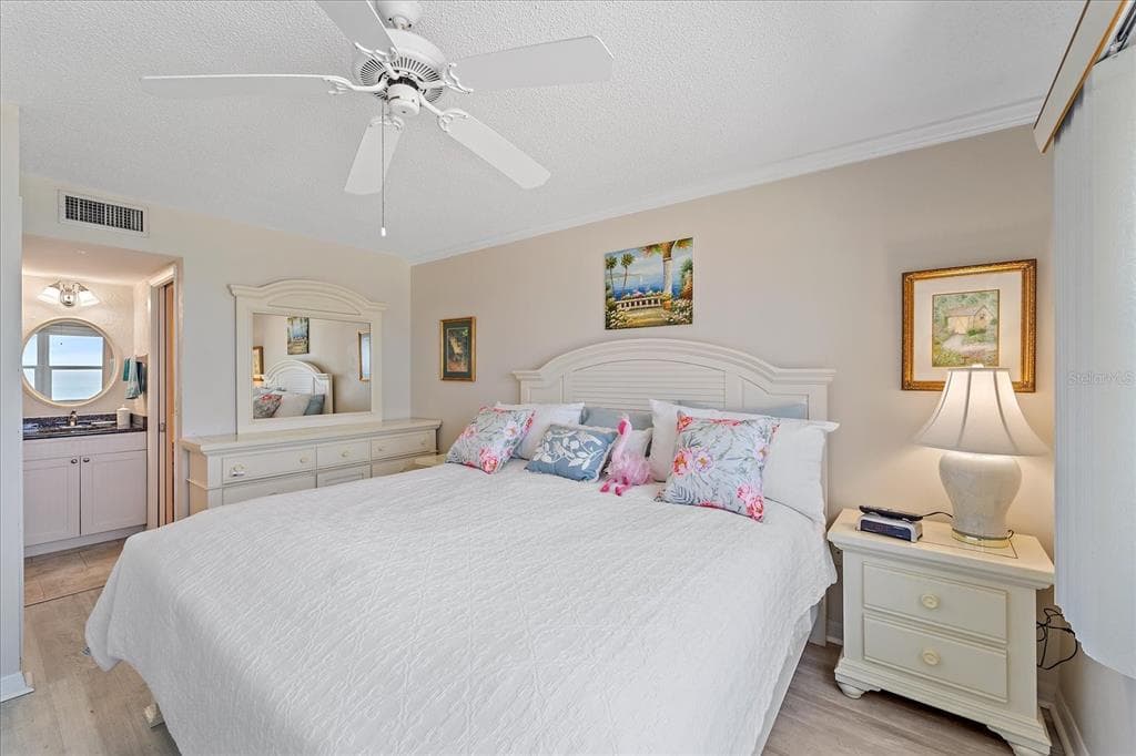 950 TARPON CENTER DRIVE 504 photo 18