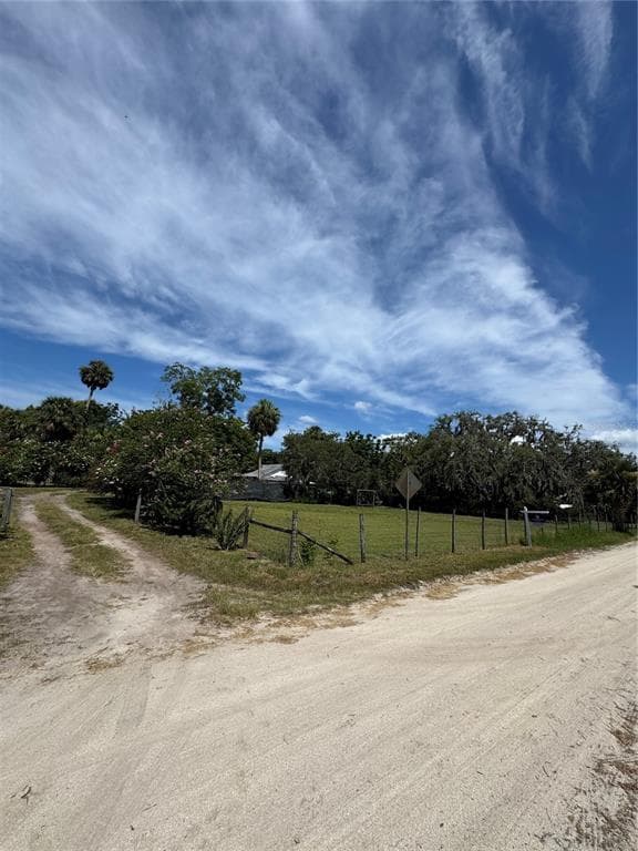 850 MENTON ROAD photo 16