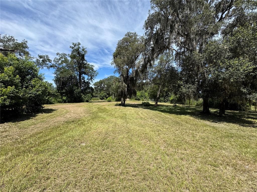 850 MENTON ROAD photo 22