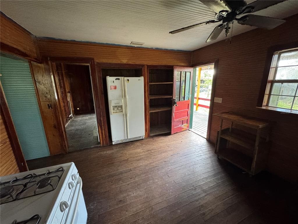850 MENTON ROAD photo 3