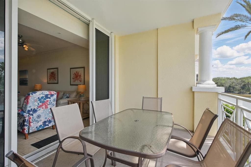 102 YACHT HARBOR DRIVE 263 photo 6
