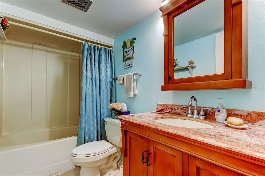 7465 BAY ISLAND DRIVE S 213 photo 22