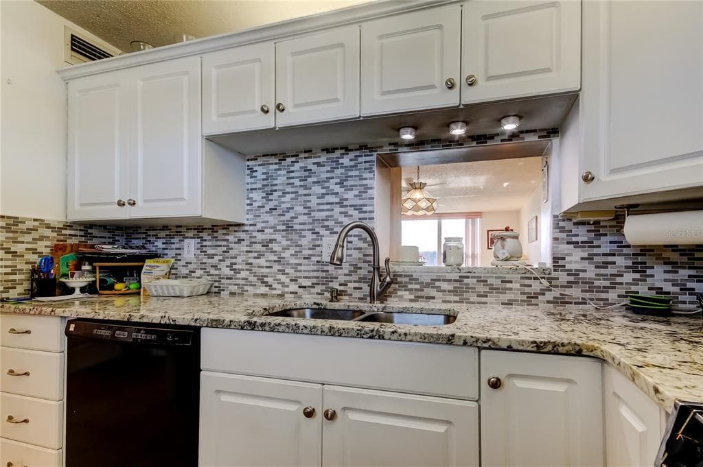 7465 BAY ISLAND DRIVE S 213 photo 14