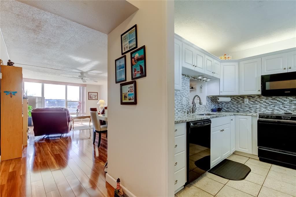 7465 BAY ISLAND DRIVE S 213 photo 15