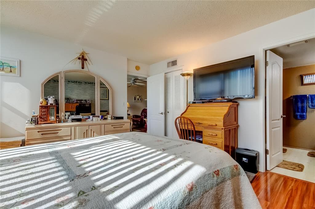 7465 BAY ISLAND DRIVE S 213 photo 19
