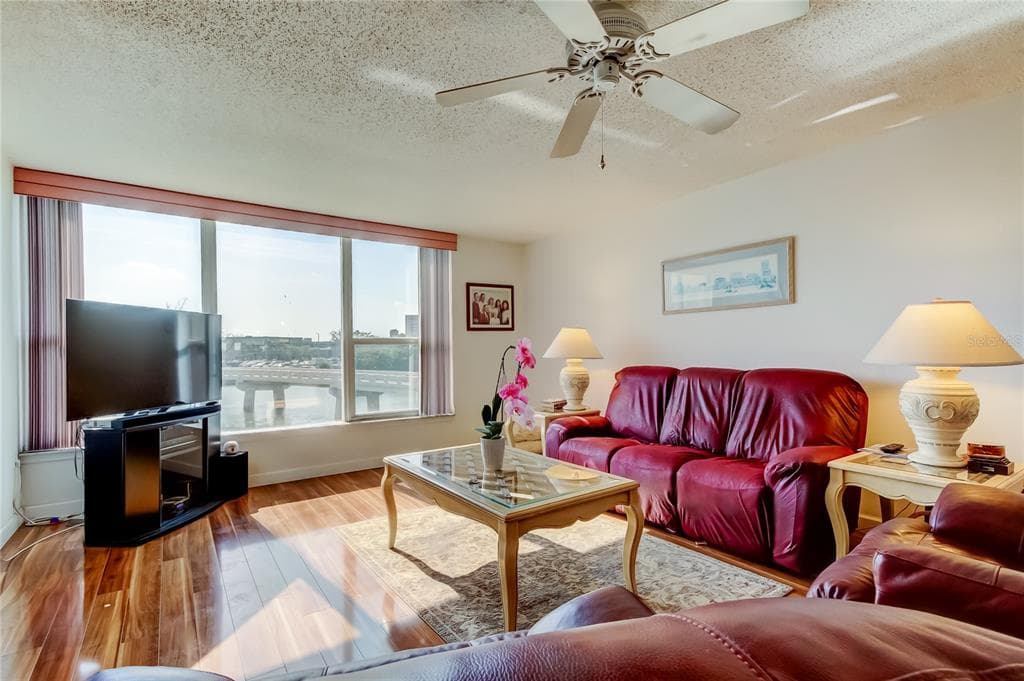 7465 BAY ISLAND DRIVE S 213 photo 4