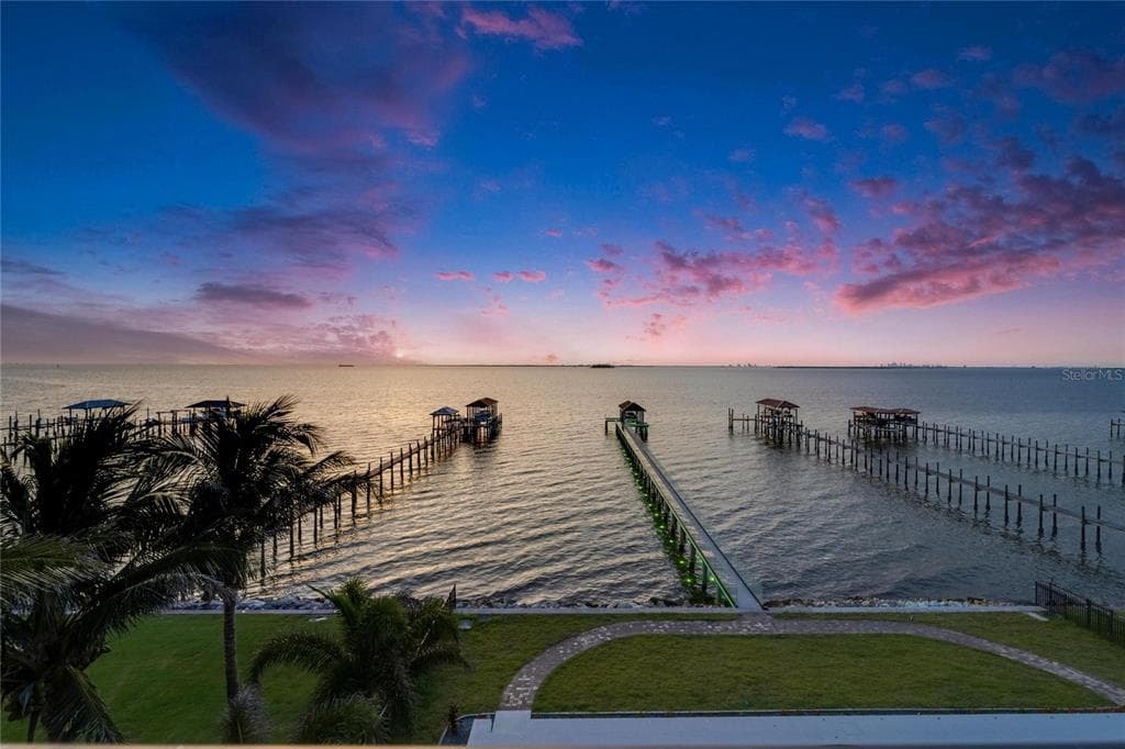 6526 SURFSIDE BOULEVARD photo 2