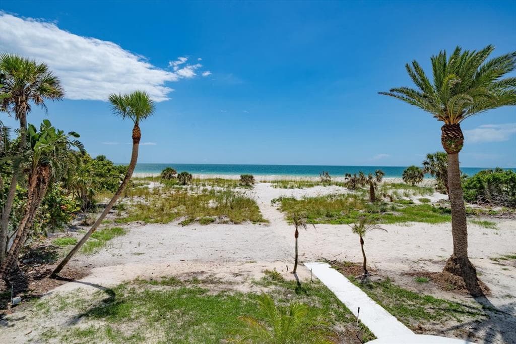 1114 MANDALAY POINT photo 23