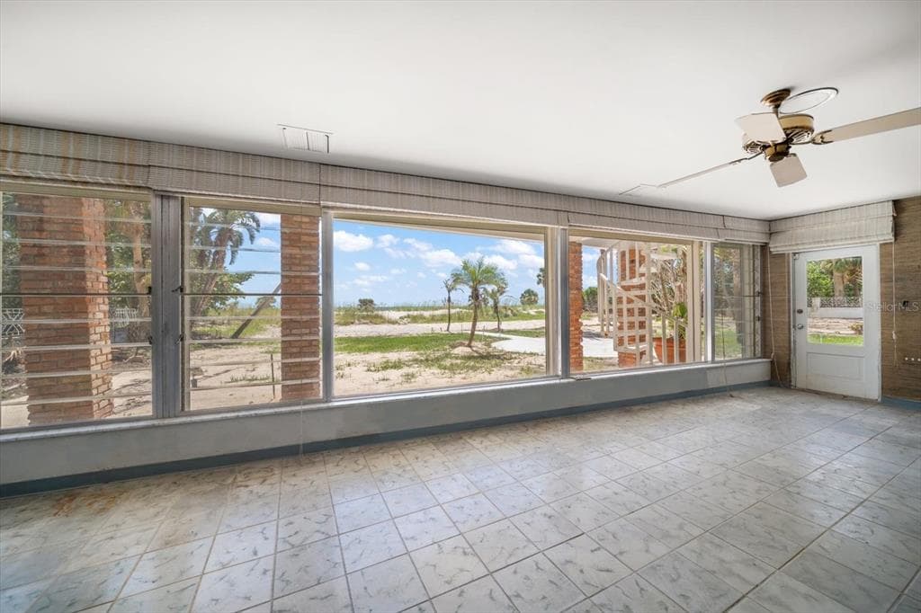 1114 MANDALAY POINT photo 17