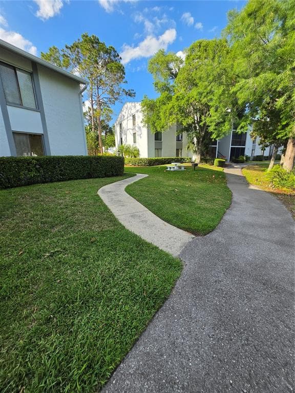 1281 PINE RIDGE CIRCLE E B1 photo 2
