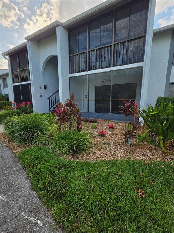 1281 PINE RIDGE CIRCLE E B1 photo 3