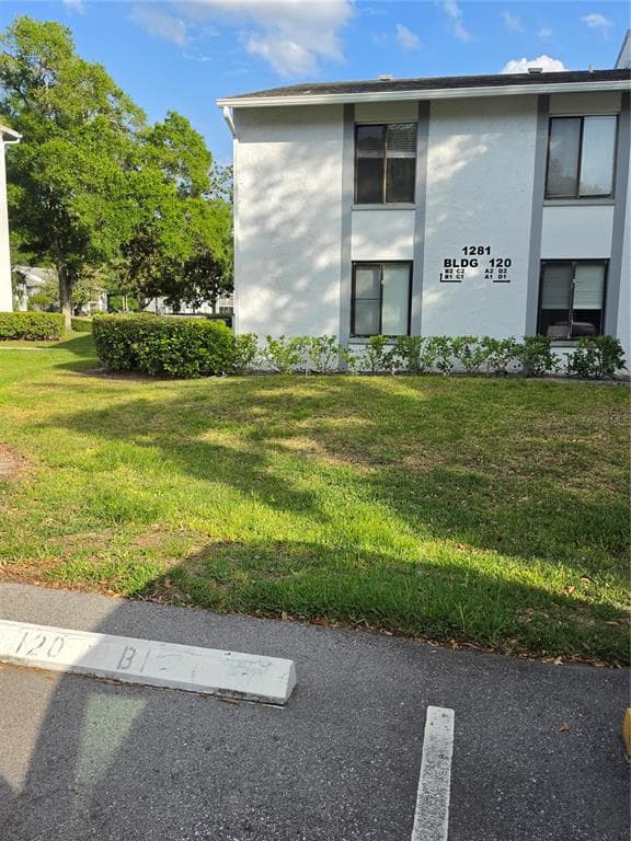1281 PINE RIDGE CIRCLE E B1 photo 1