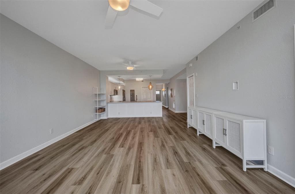 900 E MARION AVENUE 1203 photo 22