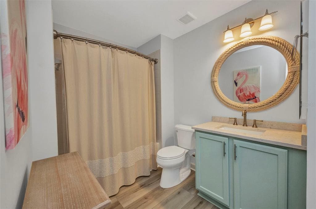 900 E MARION AVENUE 1203 photo 20