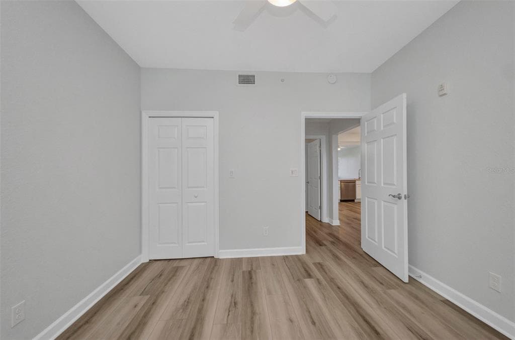 900 E MARION AVENUE 1203 photo 18