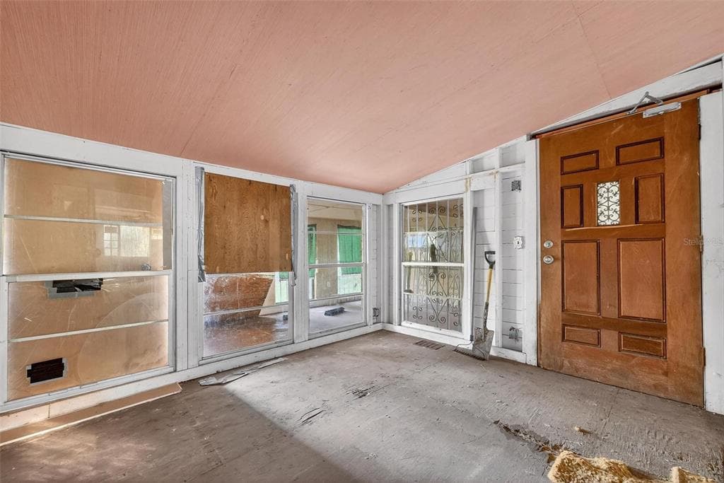 54544 BUCKHORN ROAD photo 10