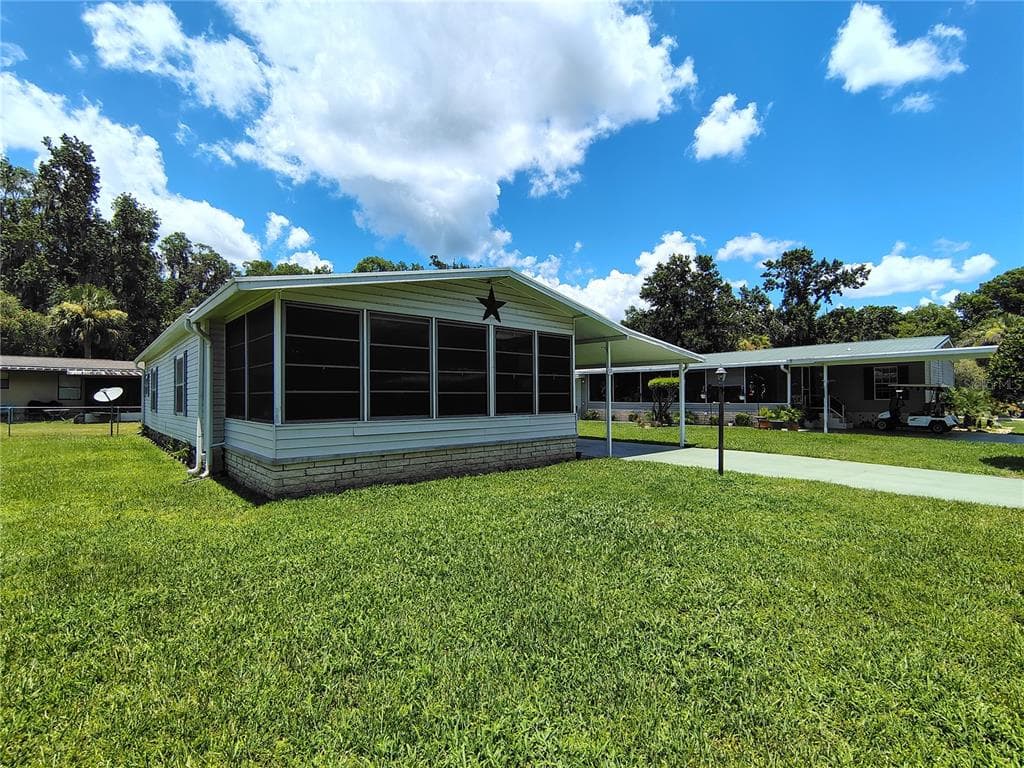 52 OUTLET DRIVE photo 2