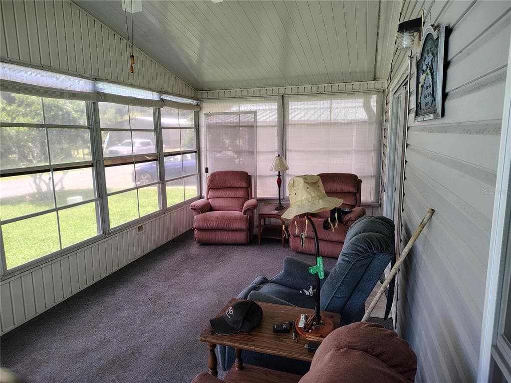 52 OUTLET DRIVE photo 12