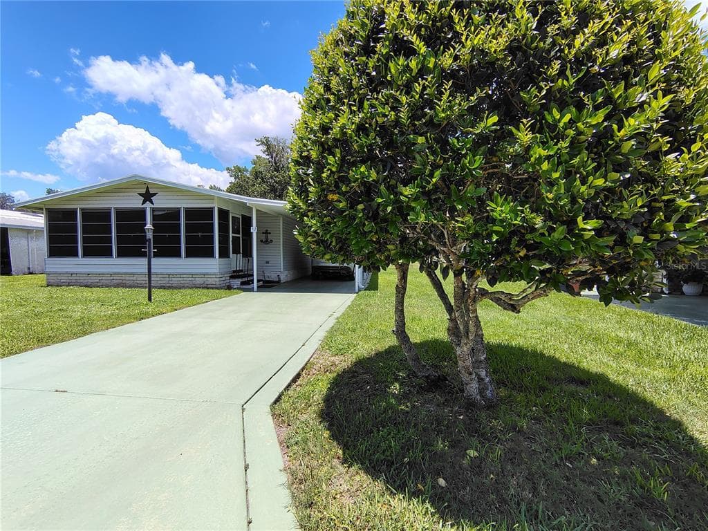 52 OUTLET DRIVE photo 3