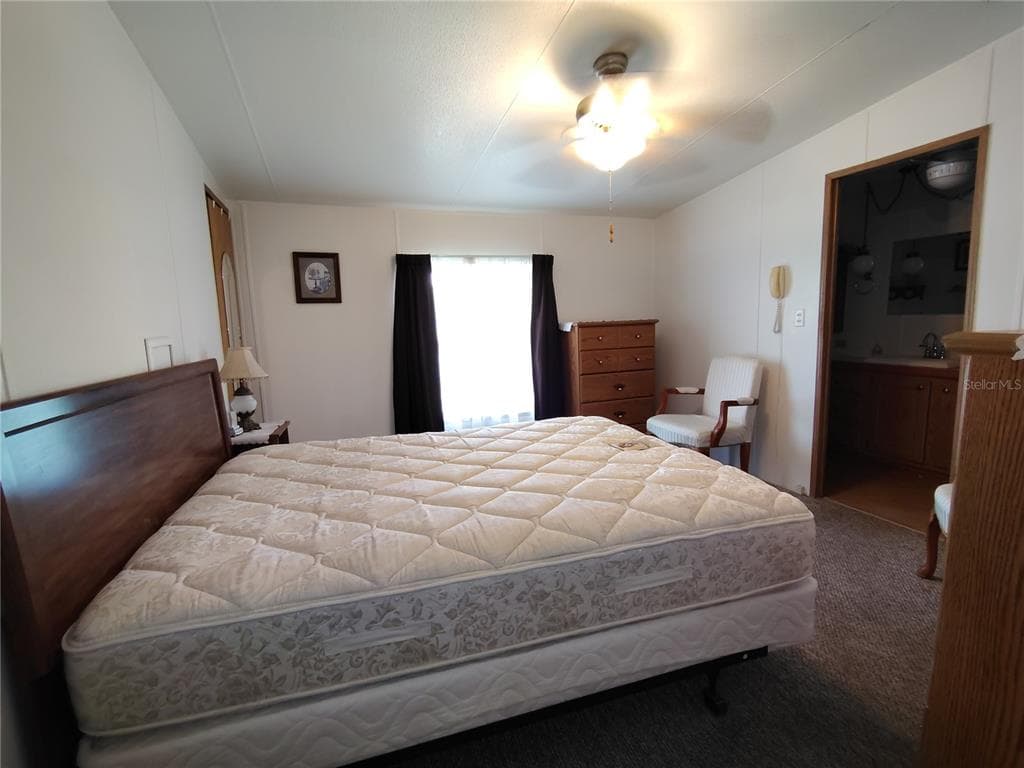 52 OUTLET DRIVE photo 24