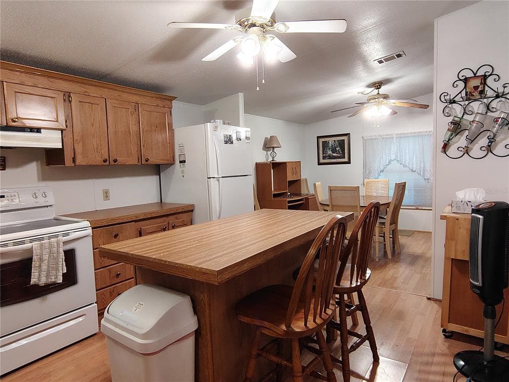 52 OUTLET DRIVE photo 18