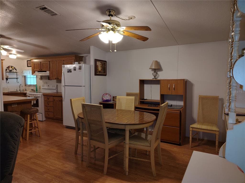 52 OUTLET DRIVE photo 15