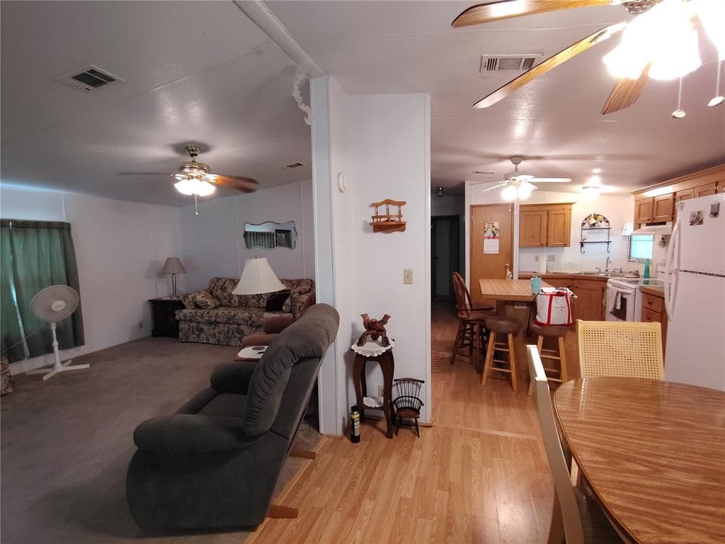 52 OUTLET DRIVE photo 19