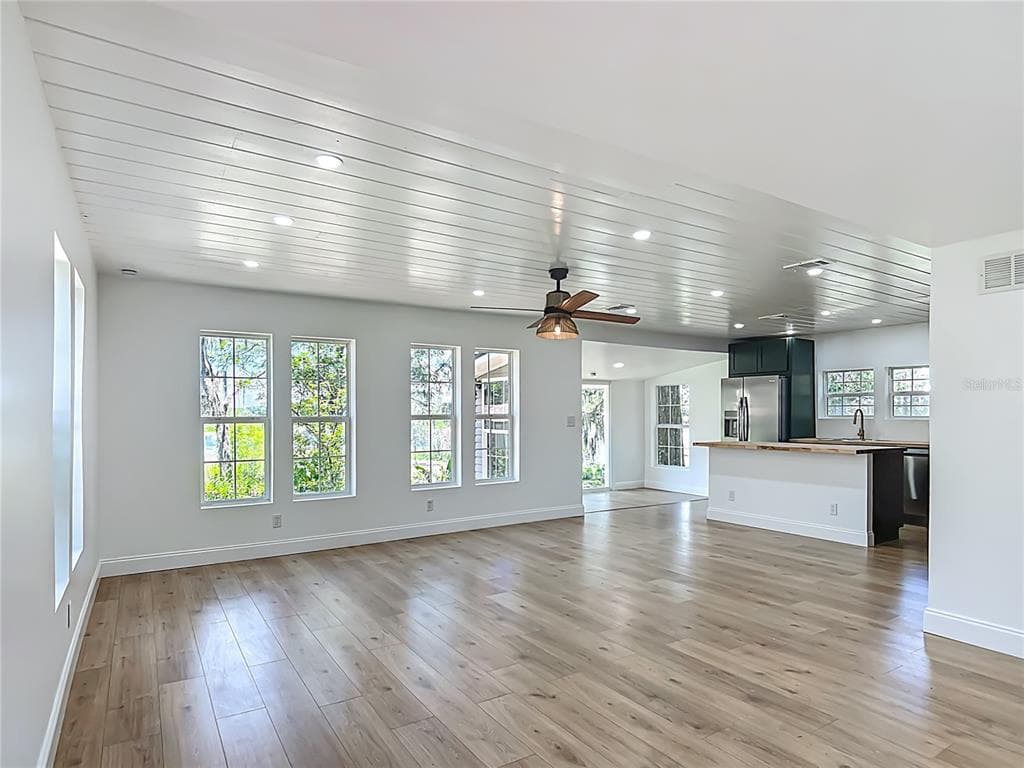 8781 S LAKESHORE DRIVE photo 14