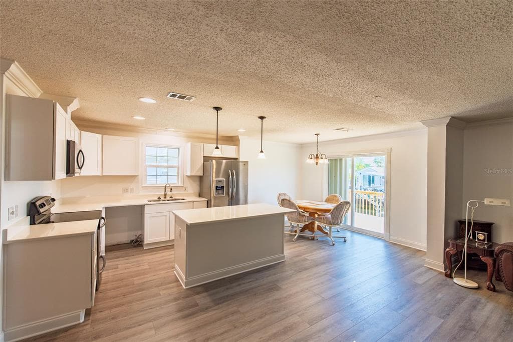 53 ROTTERDAM DRIVE photo 4