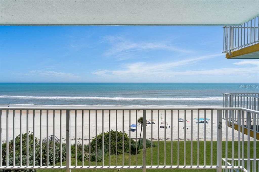 5201 S ATLANTIC AVENUE 703A photo 2