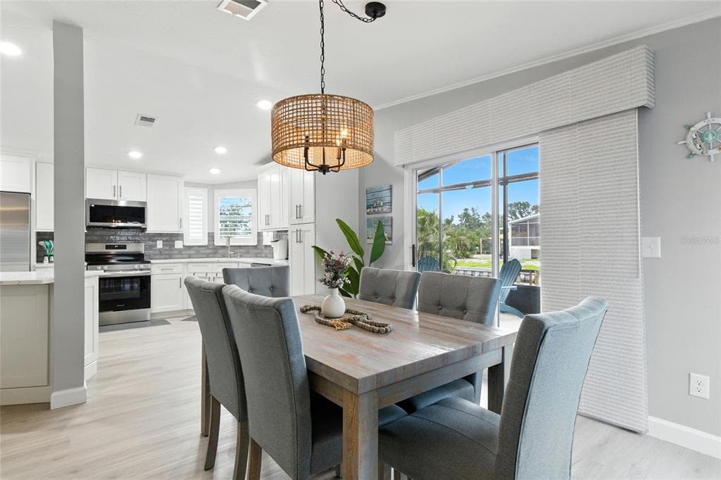 38 PLUMOSA DRIVE photo 16