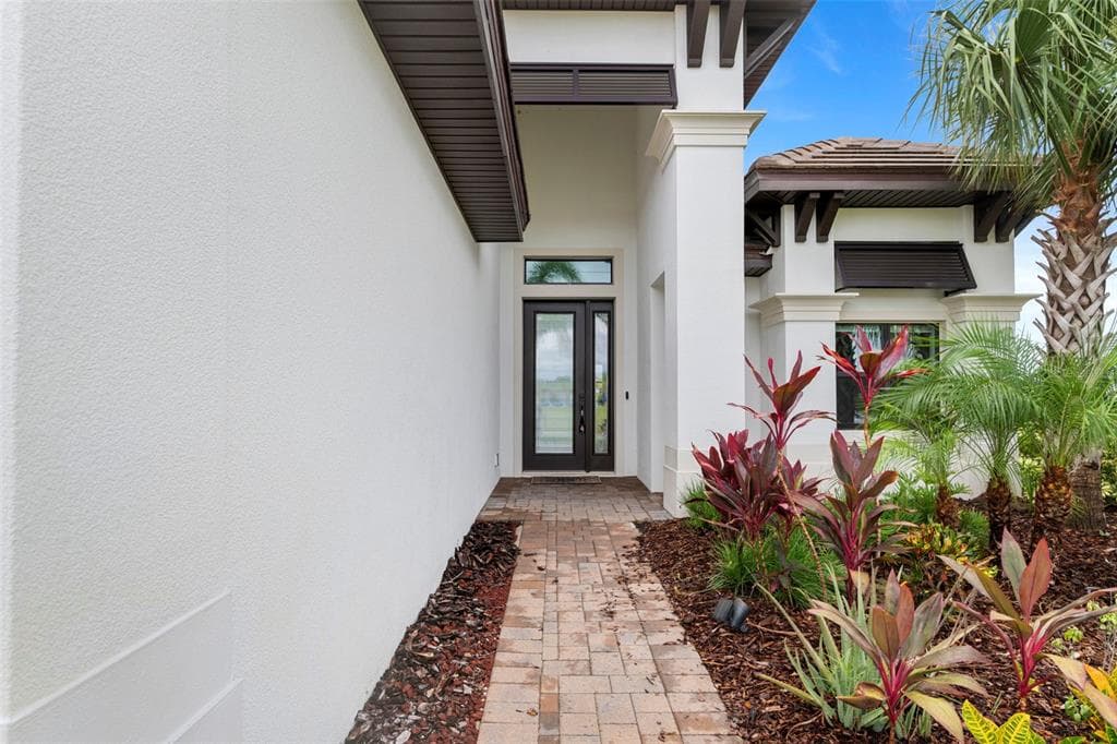 126 DEL PALMA DRIVE photo 2